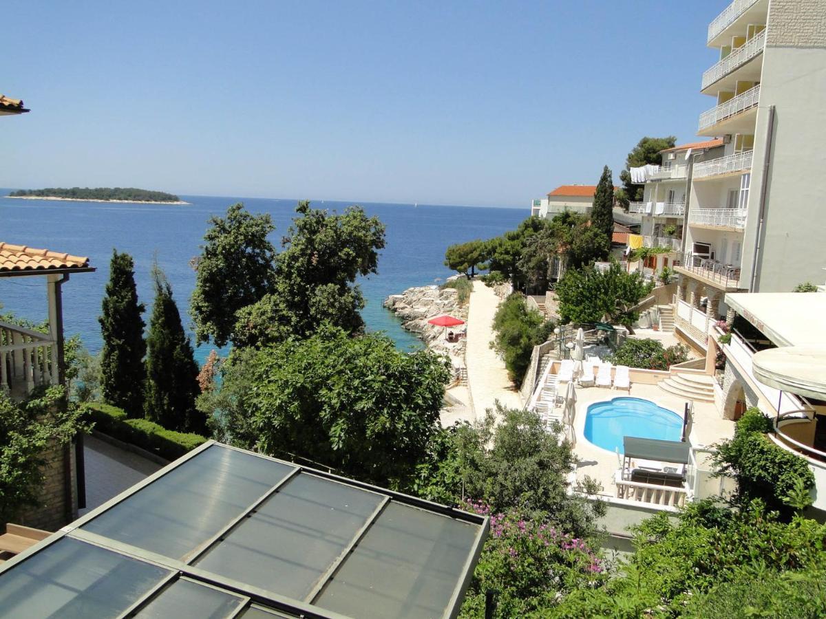 Apartmani Tepli Bok Primošten Exterior foto