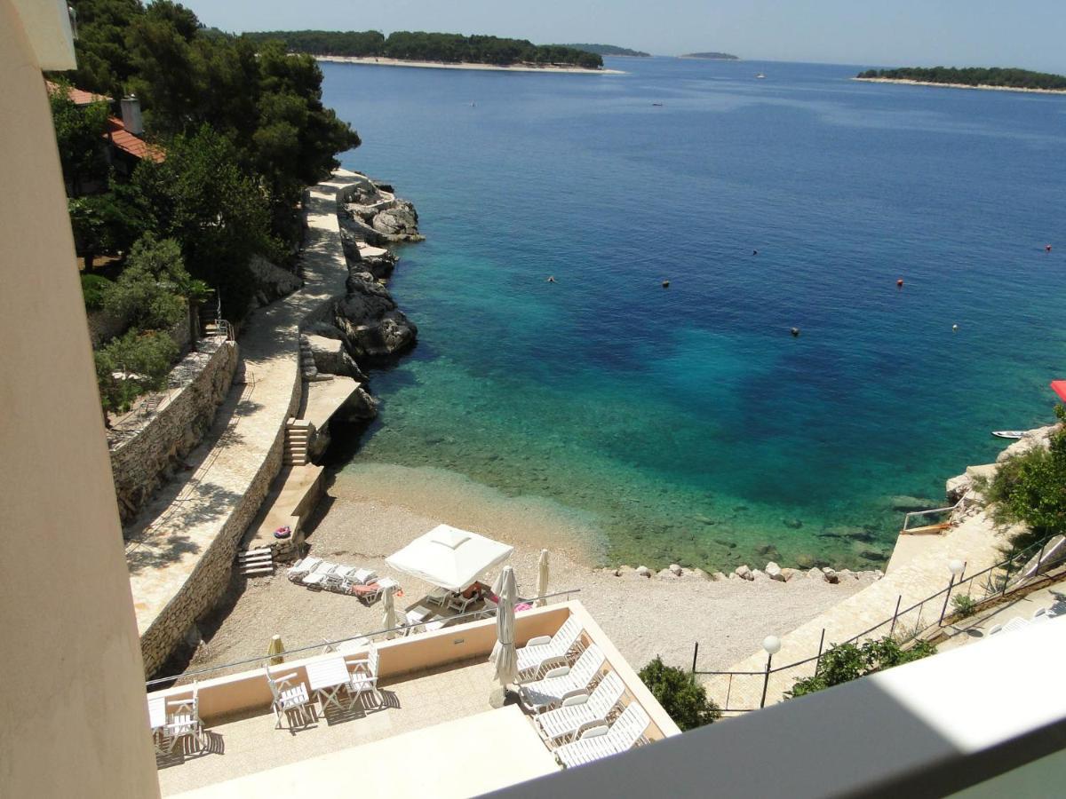 Apartmani Tepli Bok Primošten Exterior foto