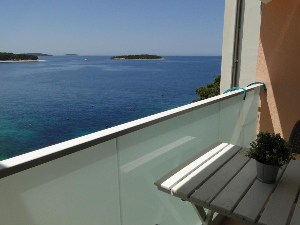 Apartmani Tepli Bok Primošten Exterior foto