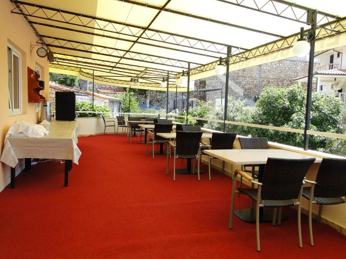 Apartmani Tepli Bok Primošten Exterior foto