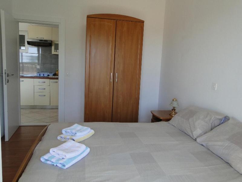 Apartmani Tepli Bok Primošten Exterior foto