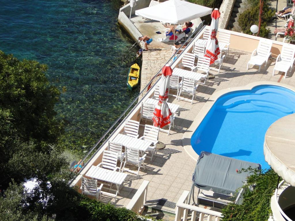 Apartmani Tepli Bok Primošten Exterior foto